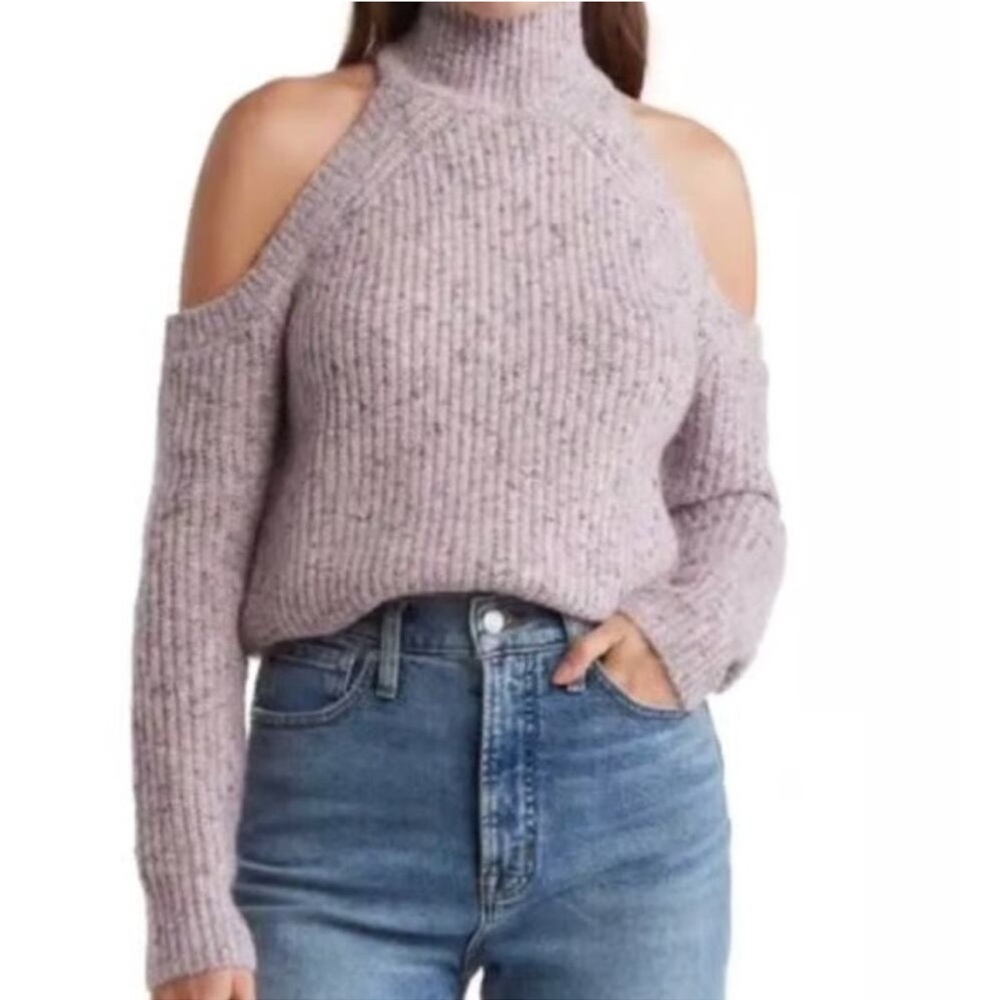 [astr the label] tori cold shoulder ribbed turtleneck sweater lavender heather L